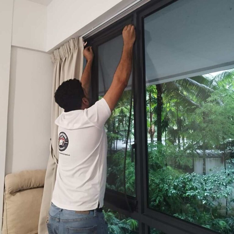 glass-door-or-window-repair-and-replacement-in-Singapore